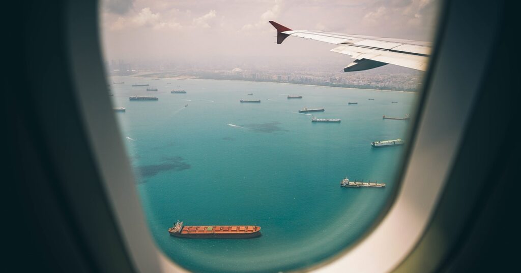window, airplane, airline-2600716.jpg